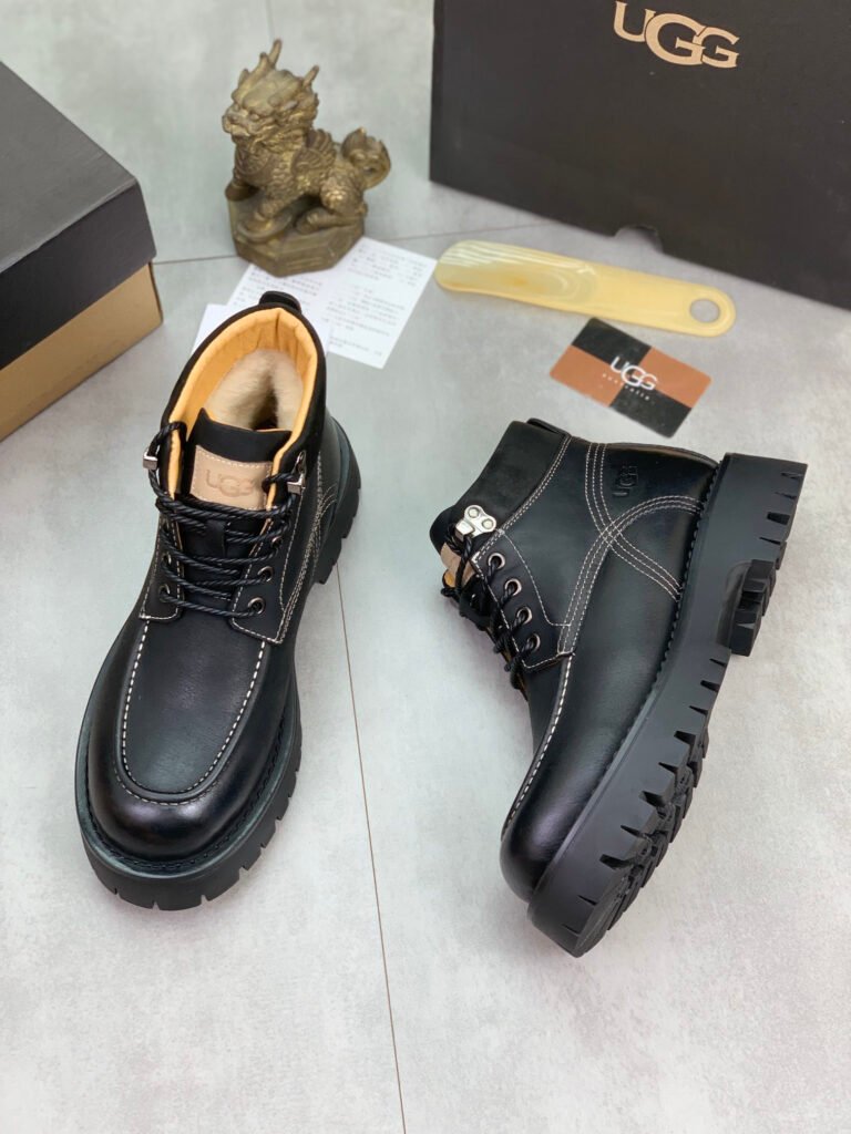 UGG Men's Sneakers detail image 2