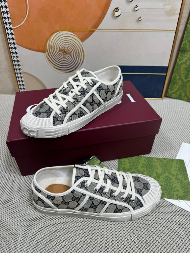 Gucci Unisex Low-Top Sneakers detail 2