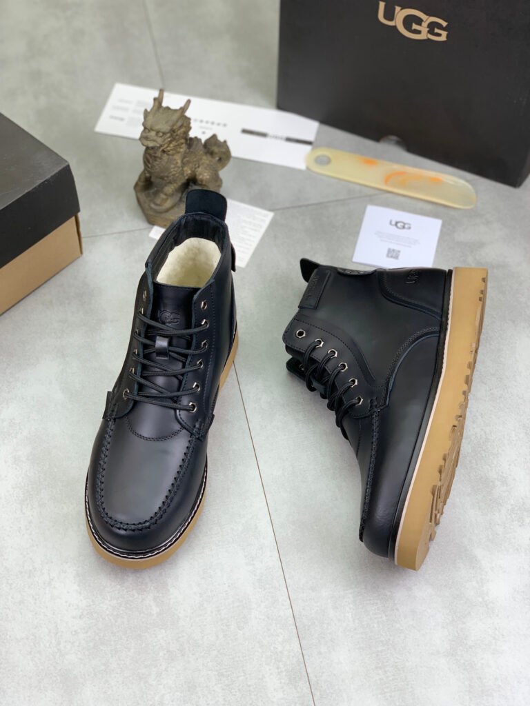 UGG Men's Sneakers detail image 2