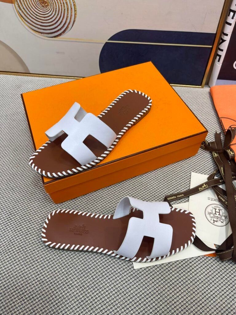 Hermès Unisex Slides detail 2