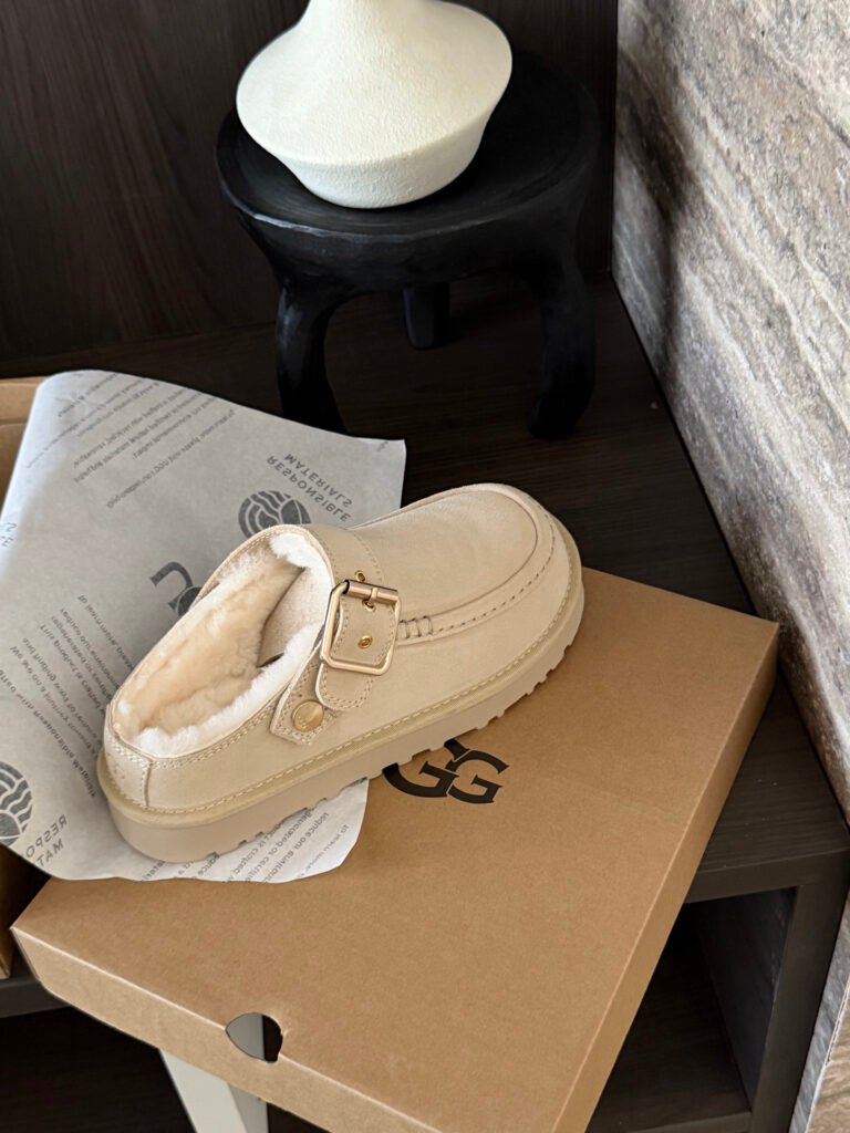 UGG Unisex Platform Sneakers detail image 2
