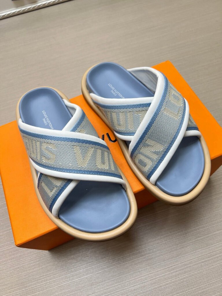 Louis Vuitton Unisex Slides detail image 2