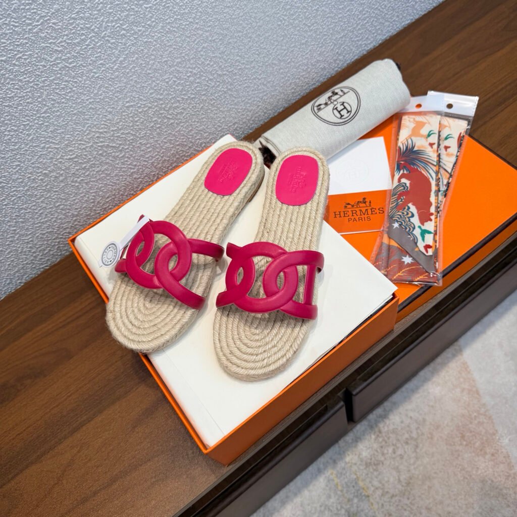 Hermès Unisex Slides detail 2