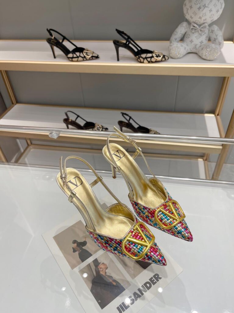 Valentino Garavani Unisex Sneakers detail 2
