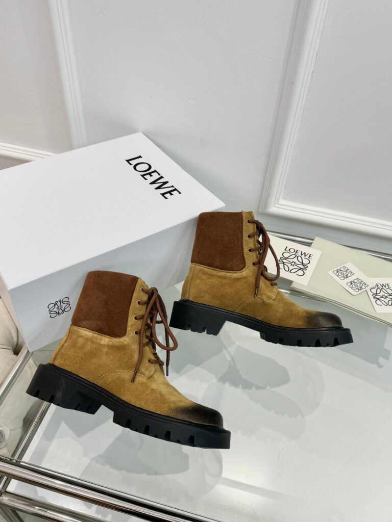 Loewe Unisex Sneakers detail image 2