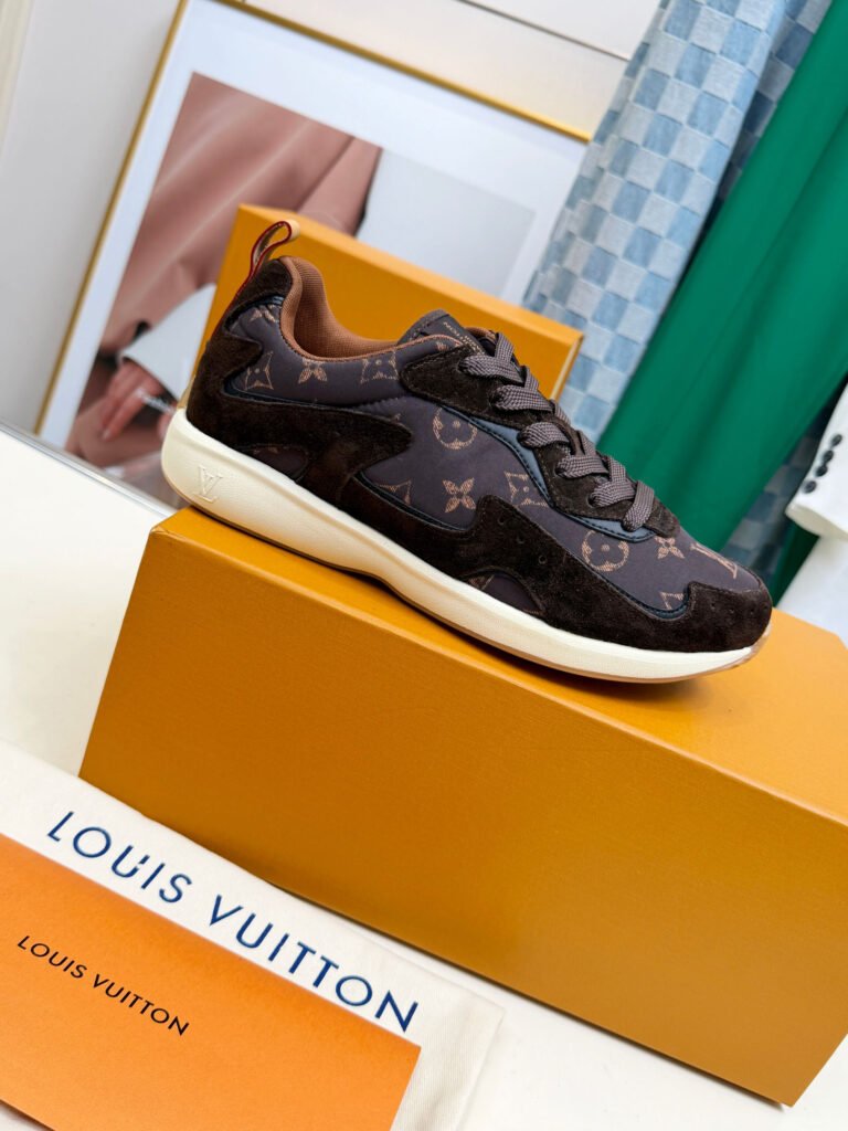 Louis Vuitton Unisex Athletic Sneakers detail image 2