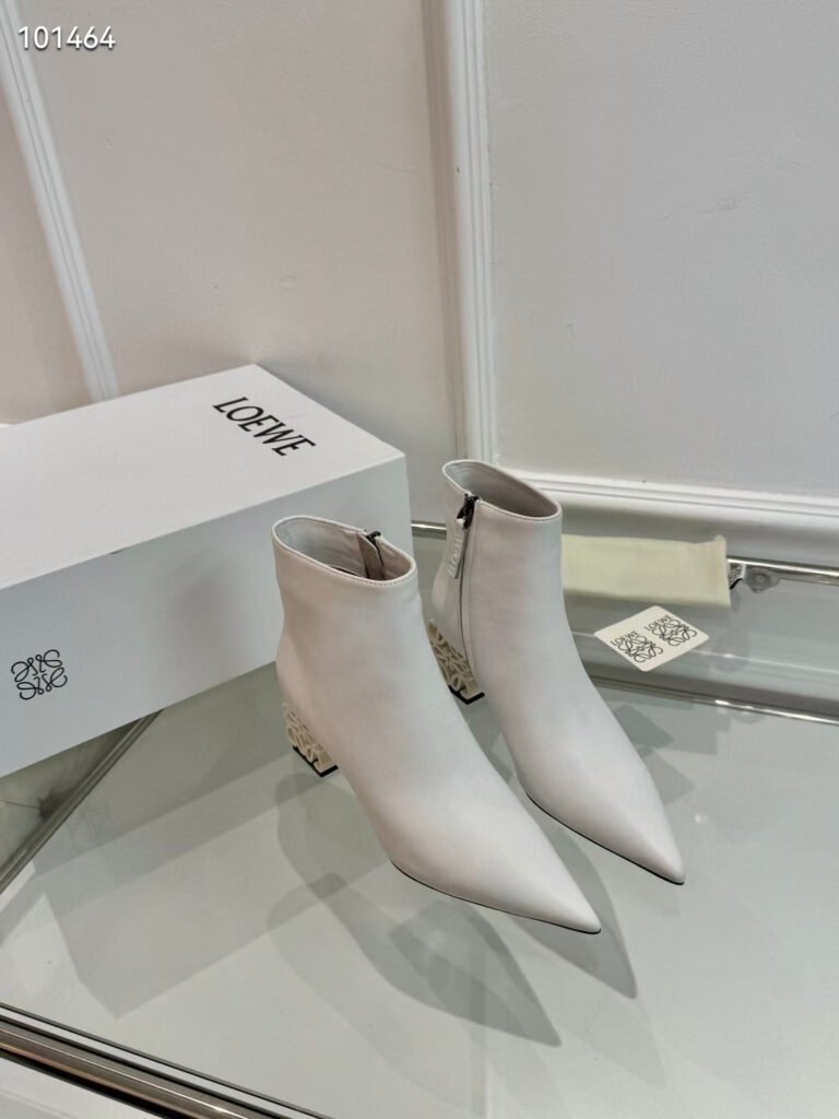 Loewe Unisex Sneakers detail image 2