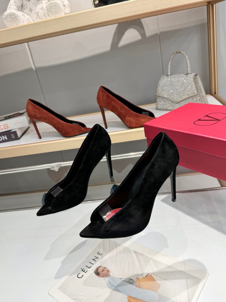 Valentino Garavani Women's High-Heel Pumps detail 2