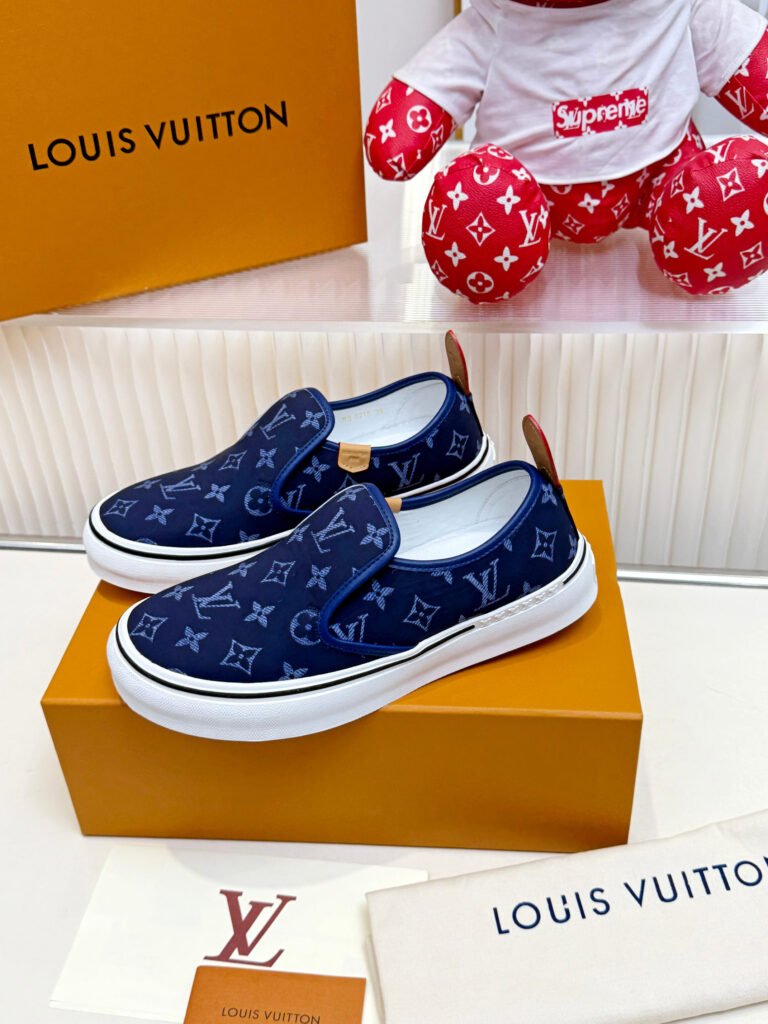 Louis Vuitton Men's Sneakers detail image 2