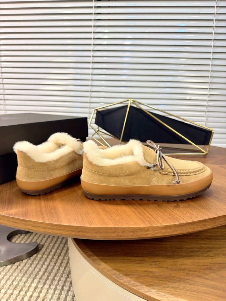 UGG Unisex Driving Loafers detail 2