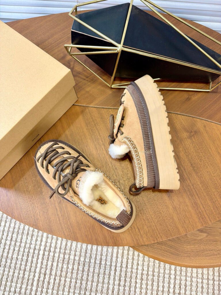 UGG Unisex Platform Sneakers detail image 2