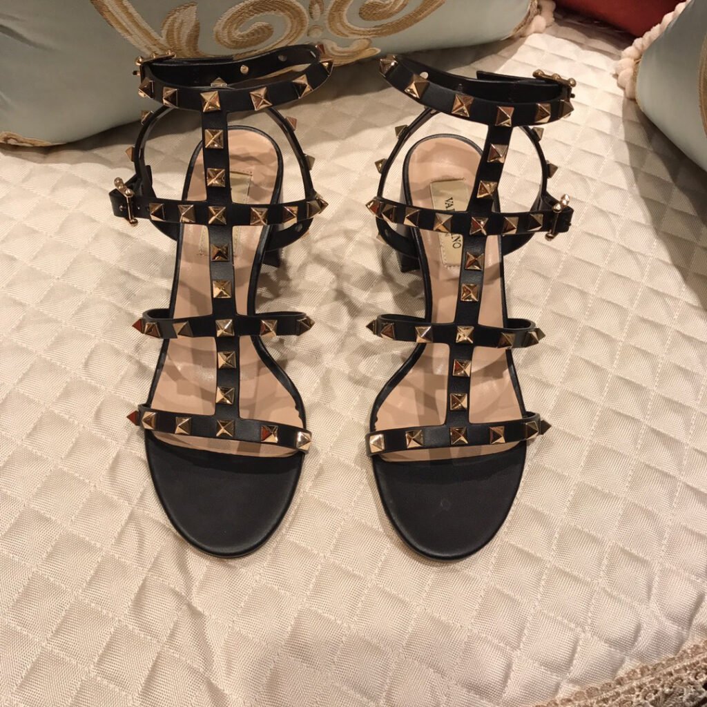 Valentino Garavani Unisex Sneakers detail 2