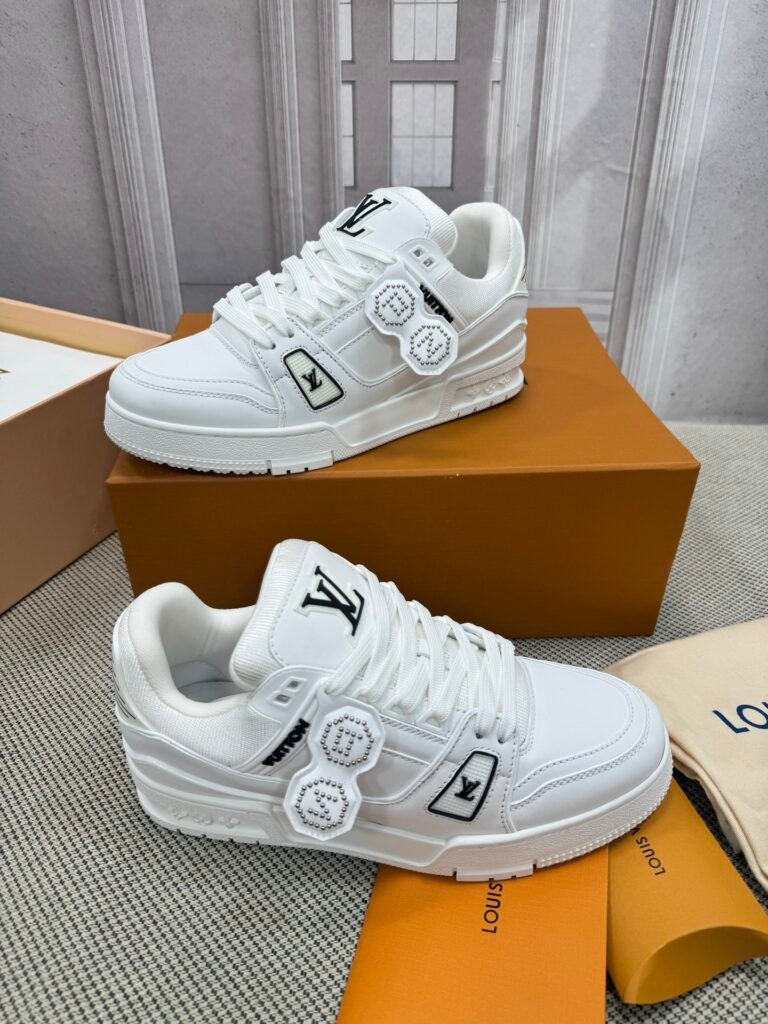 Louis Vuitton Unisex Basketball Sneakers detail image 2
