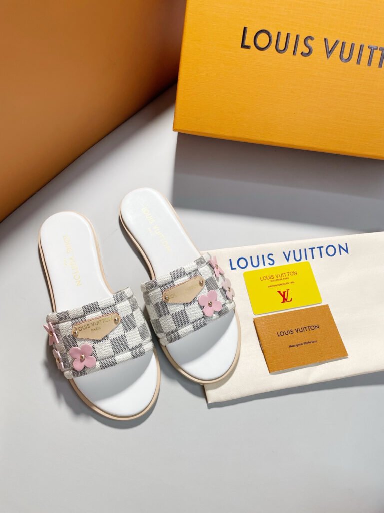 Louis Vuitton Women's Sneakers detail image 2