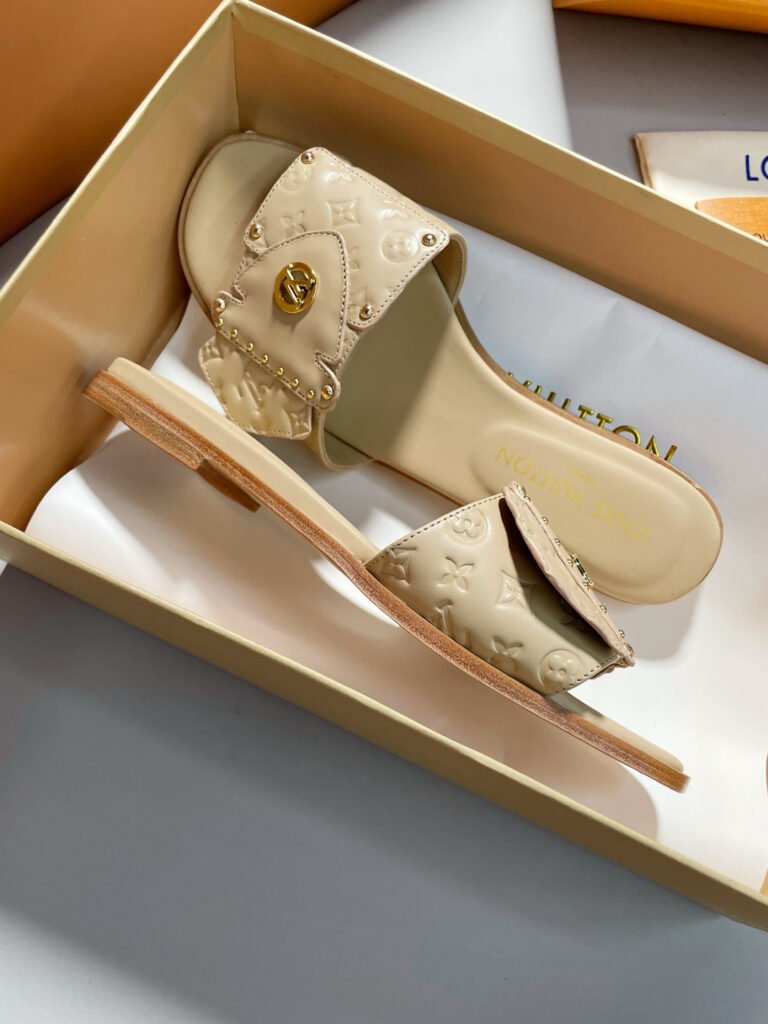 Louis Vuitton Unisex Leather-Sole Shoes detail image 2