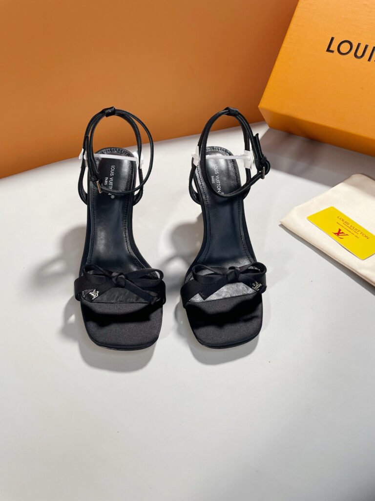 Louis Vuitton Women's High-Heel Pumps detail image 2