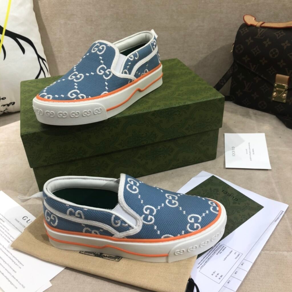 Gucci Unisex Loafers detail 2