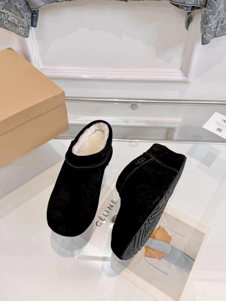 UGG Unisex Sneakers detail image 2