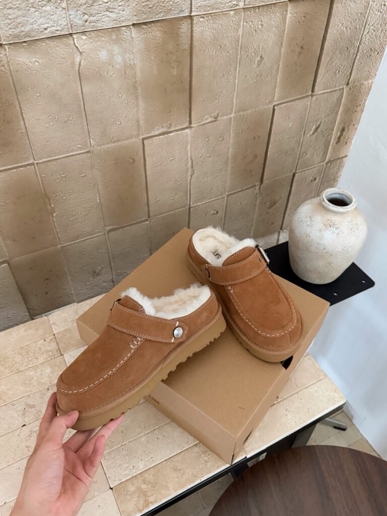 UGG Unisex Platform Sneakers detail image 2