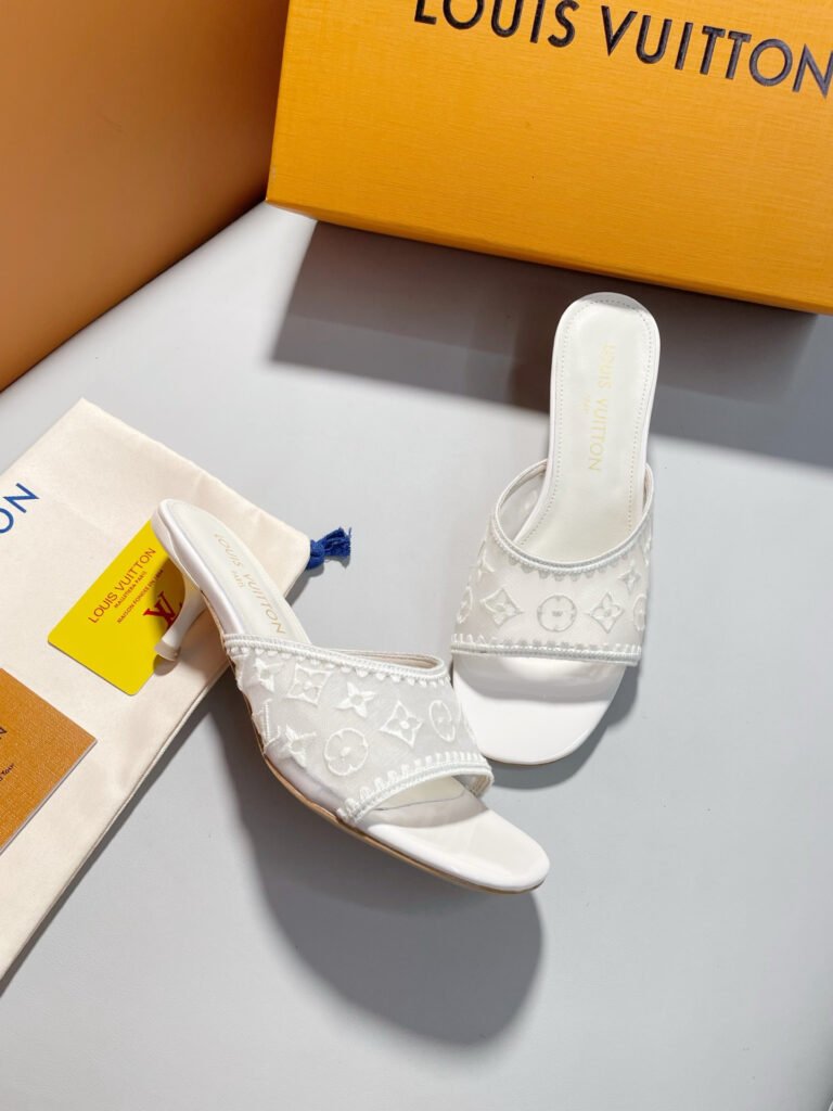 Louis Vuitton Unisex Leather-Sole Shoes detail image 2