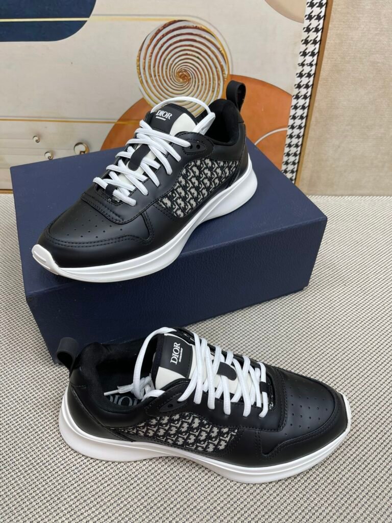 Dior Unisex Chunky Sneakers detail image 2