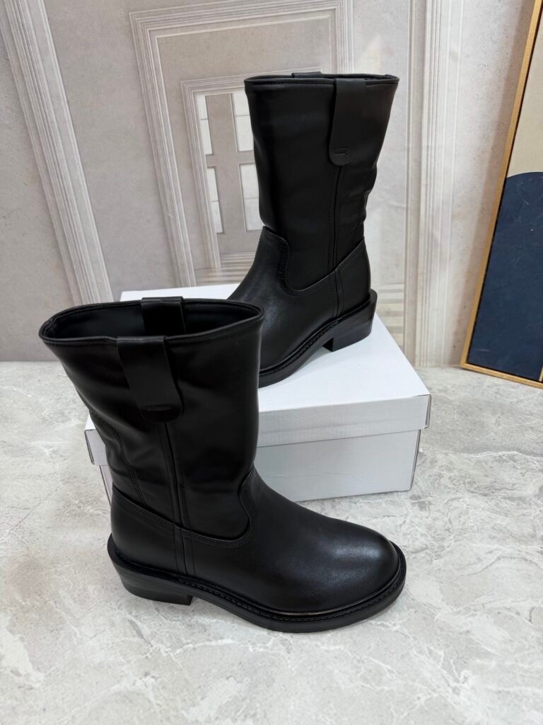 MM6 Maison Margiela Unisex Boots detail image 2