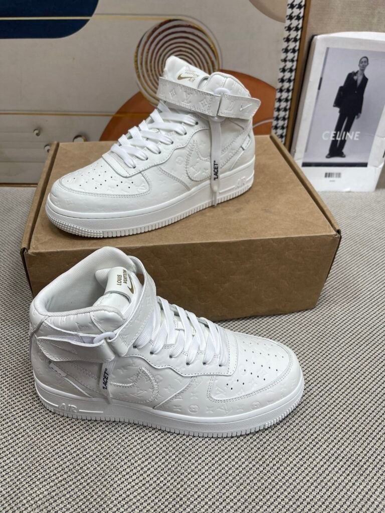 Louis Vuitton Unisex High-Top Sneakers detail image 2