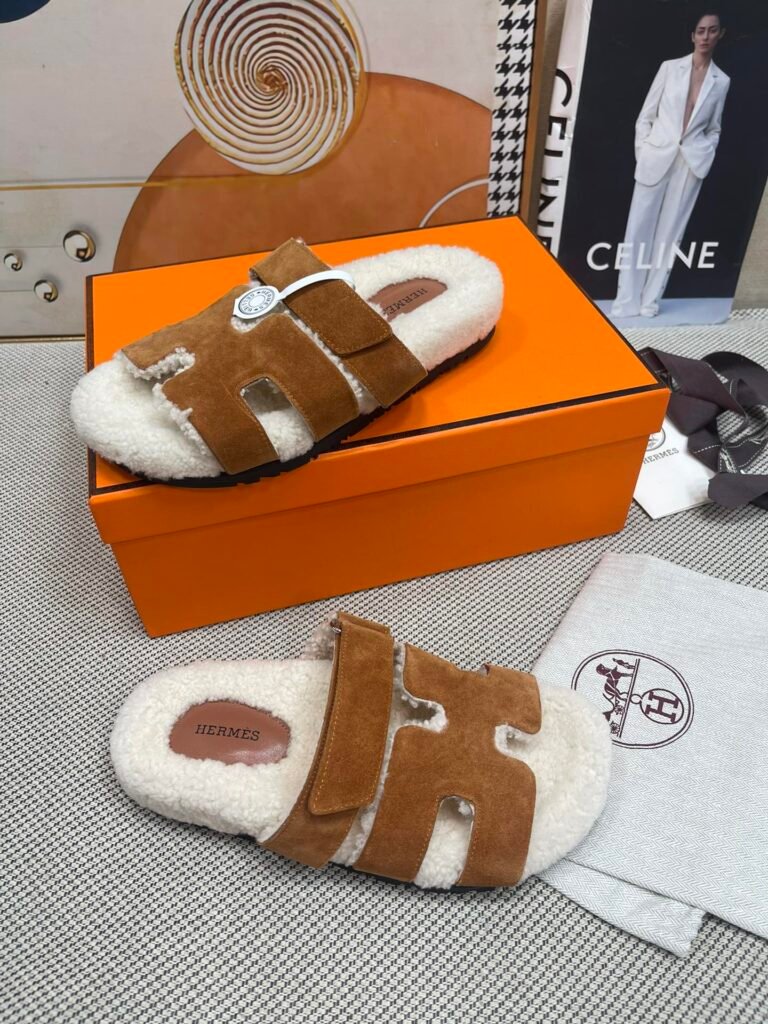 Hermès Unisex Shearling Shoes detail 2