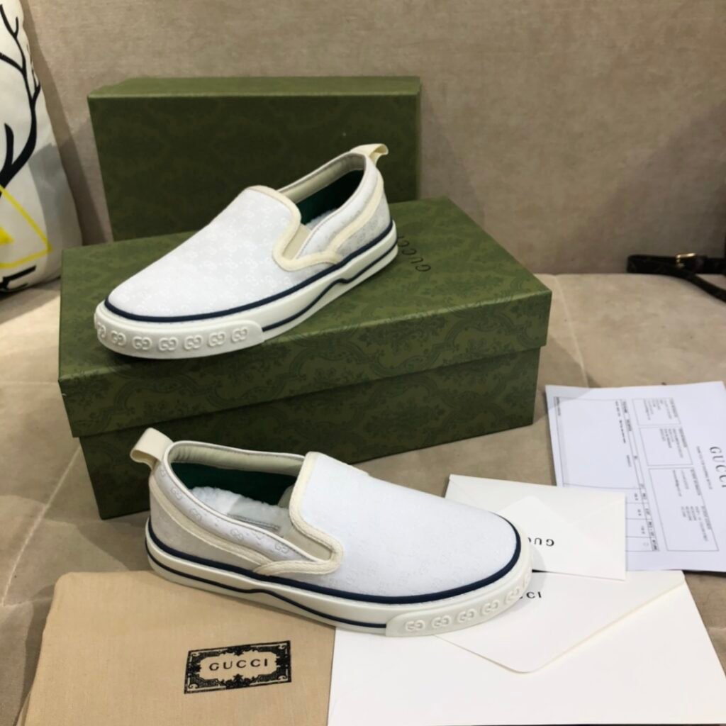 Gucci Unisex Loafers detail 2