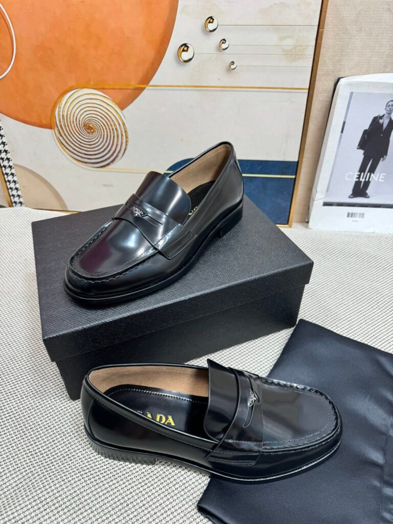 Dior Men's Loafers detail image 2