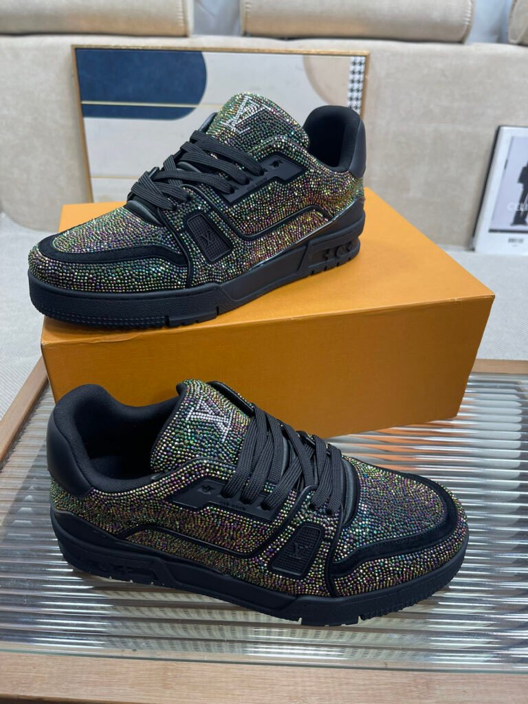 Louis Vuitton Men's Low-Top Sneakers detail image 2