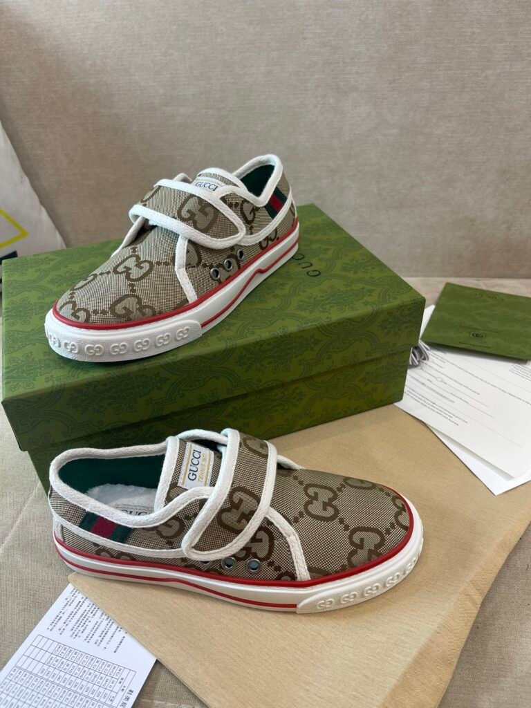 Gucci Unisex Tennis Sneakers detail 2