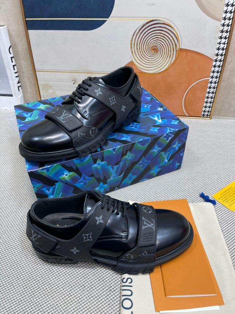 Louis Vuitton Men's Leather Dress Shoes detail image 2