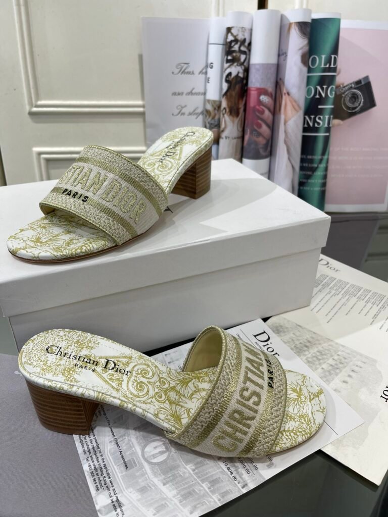 Dior Unisex Slides detail 2