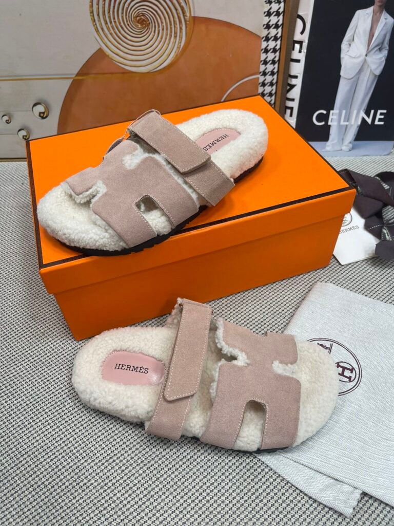 Hermès Unisex Slides detail 2