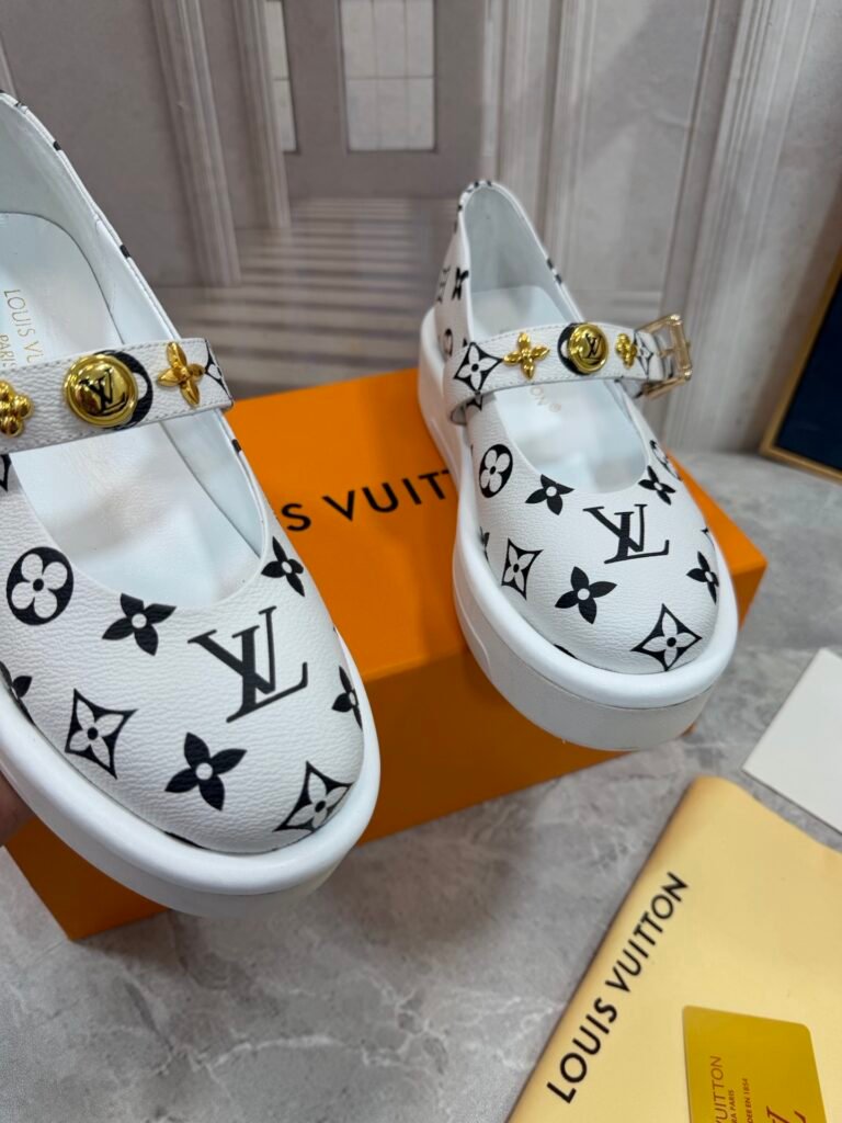 Louis Vuitton Men's Driving Loafers detail image 2