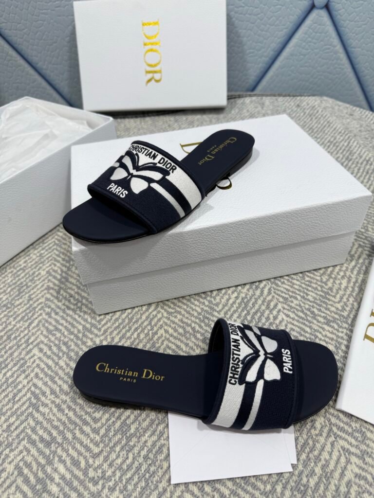 Dior Unisex Slides detail image 2
