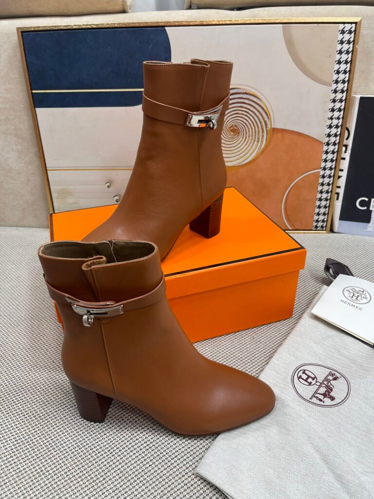 Hermès Unisex Boots detail 2