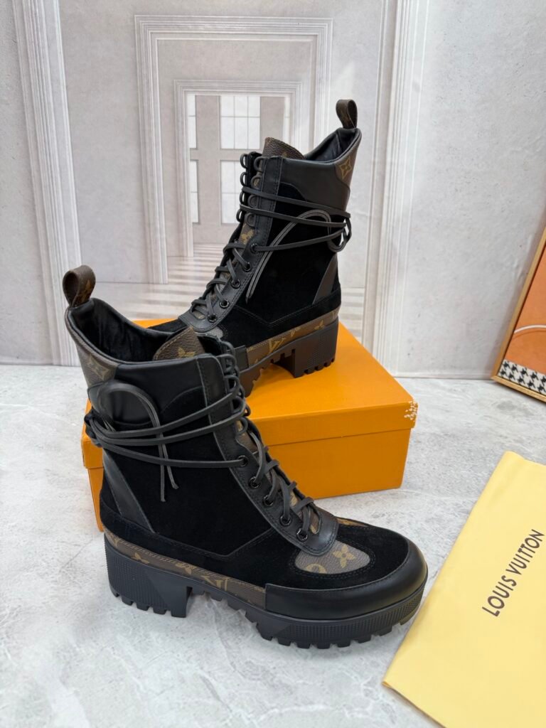 Louis Vuitton Unisex Boots detail 2