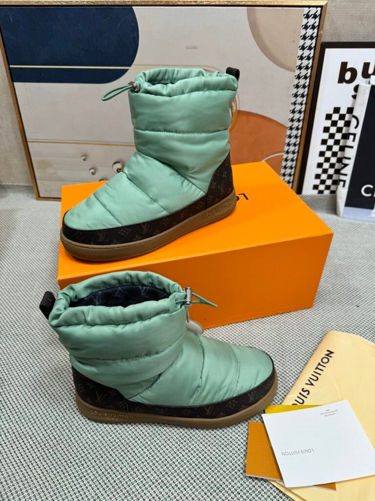 Louis Vuitton Unisex Snow Boots detail 2