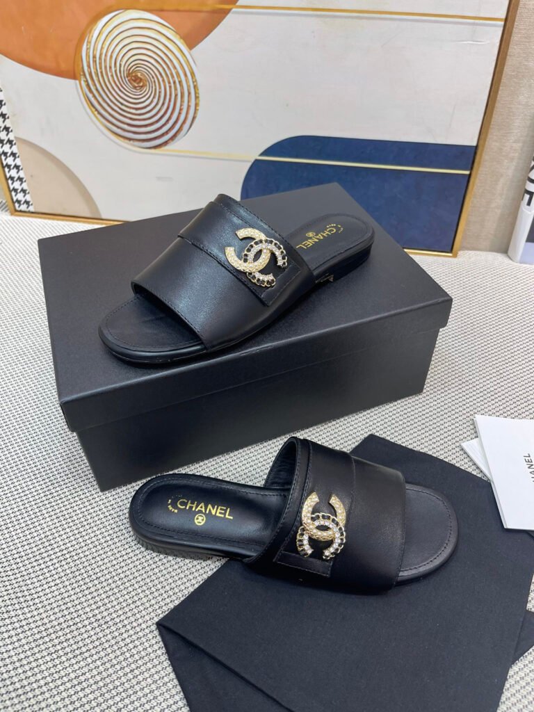 Chanel Unisex Slides detail image 2