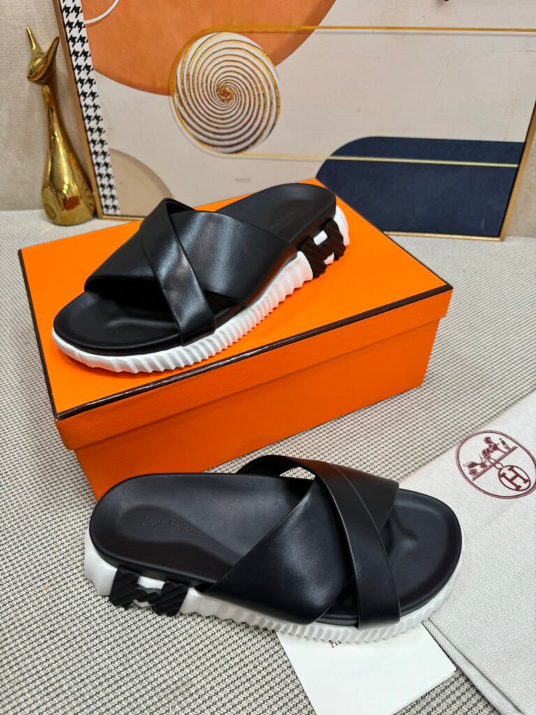 Hermès Unisex Slides detail 2