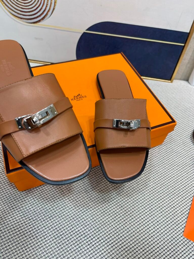 Hermès Unisex Slides detail 2