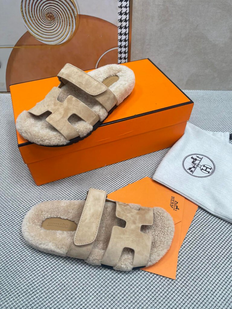 Hermès Unisex Slides detail 2