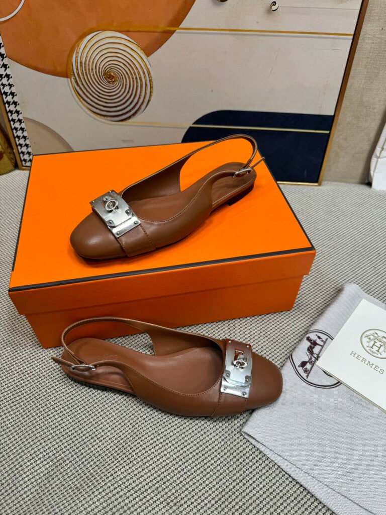 Hermès Unisex Sandals detail 2