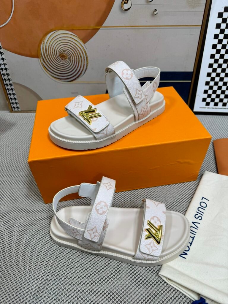Louis Vuitton Unisex Sandals detail 2