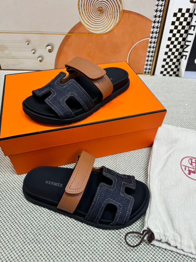 Hermès Unisex Slides detail 2