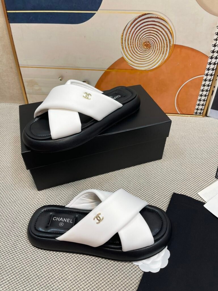 Chanel Unisex Slides detail 2