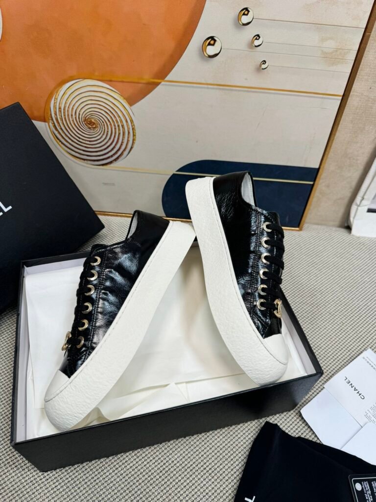 Chanel Unisex Low-Top Sneakers detail image 2