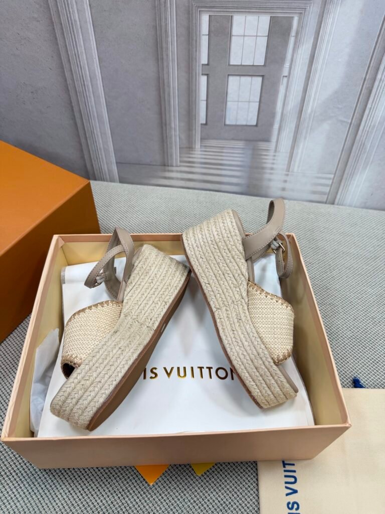 Louis Vuitton Unisex Platform Sneakers detail 2